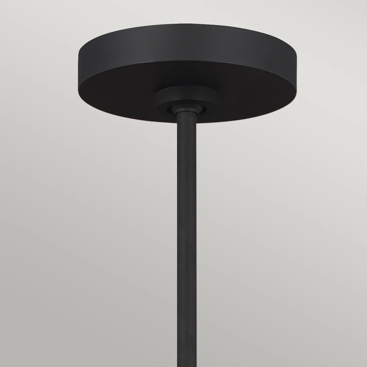 Kattovalaisin-jax-musta-runko | Sisustusliike Portiikki Kattovalaisin musta varsi