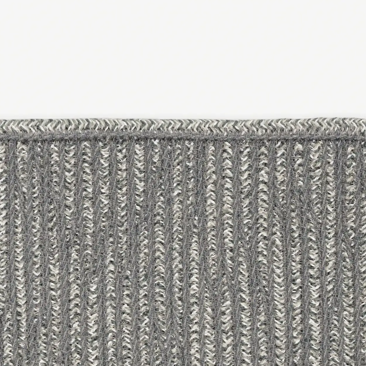 Kvadrat Braid matto harmaa | Sisustusliike Portiikki Kvadrat Braid matto harmaa, Harmaa Braid matto Kvadrat