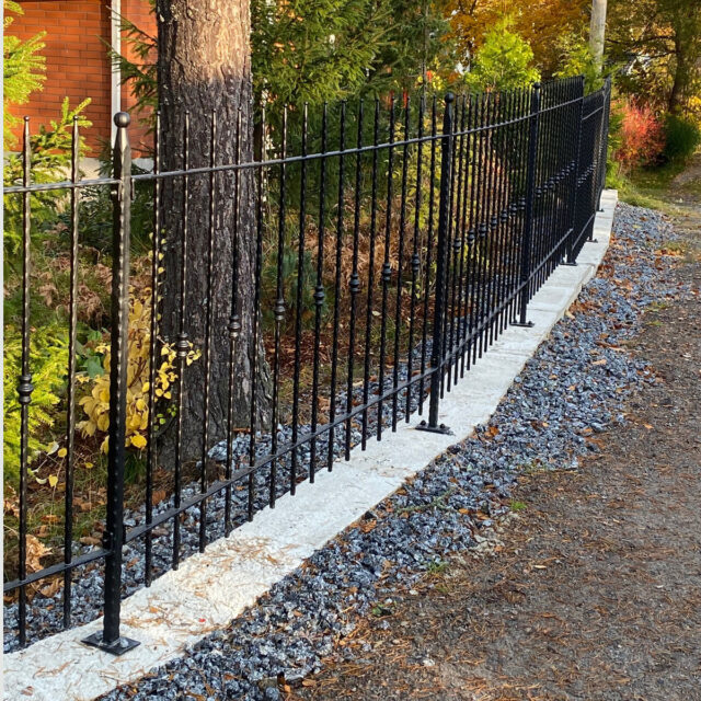 Rauta aita, takorautaaita. Aita valurautaa.