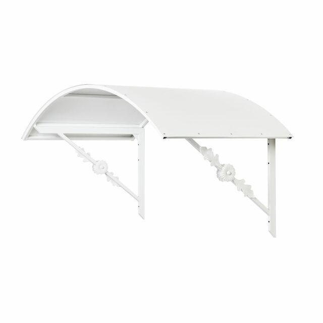 Kaareva ovikatos ja ovilippa.