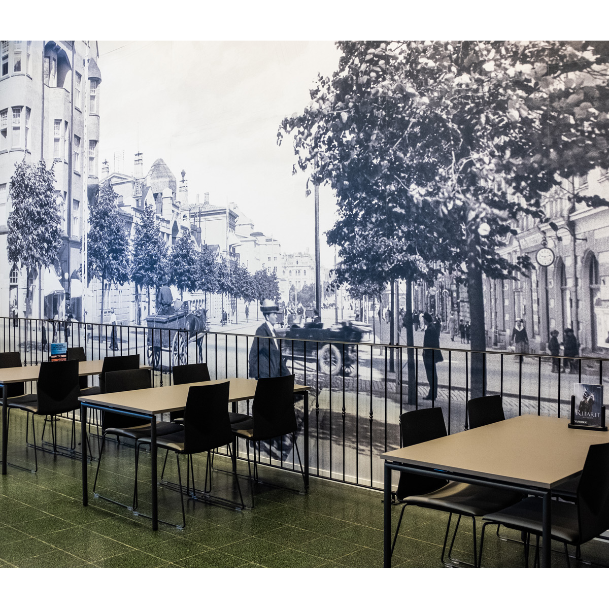 Vapriikki-museokeskus-kaide-musta | Sisustusliike Portiikki